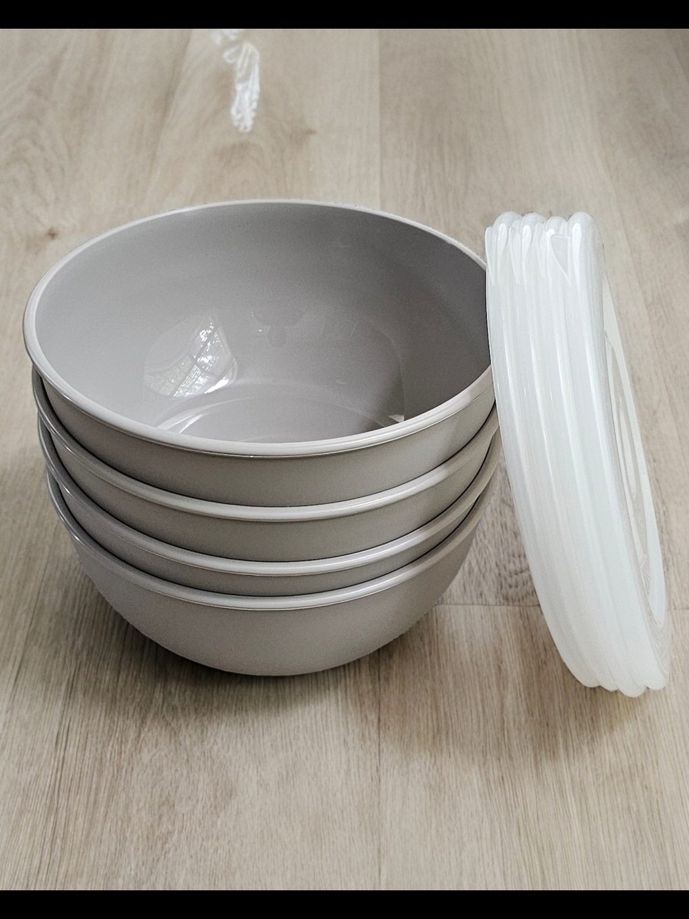 Room Essentials Bowl Set w/ Lids (4 Bowls)